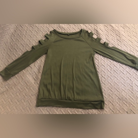 Long Sleeve Green Top - Picture 4 of 4